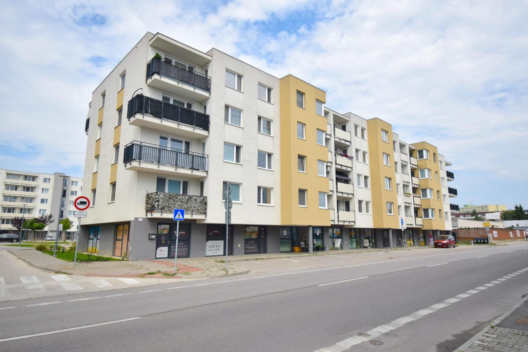 Apartman Zlatovska 22B Trenčín Zewnętrze zdjęcie