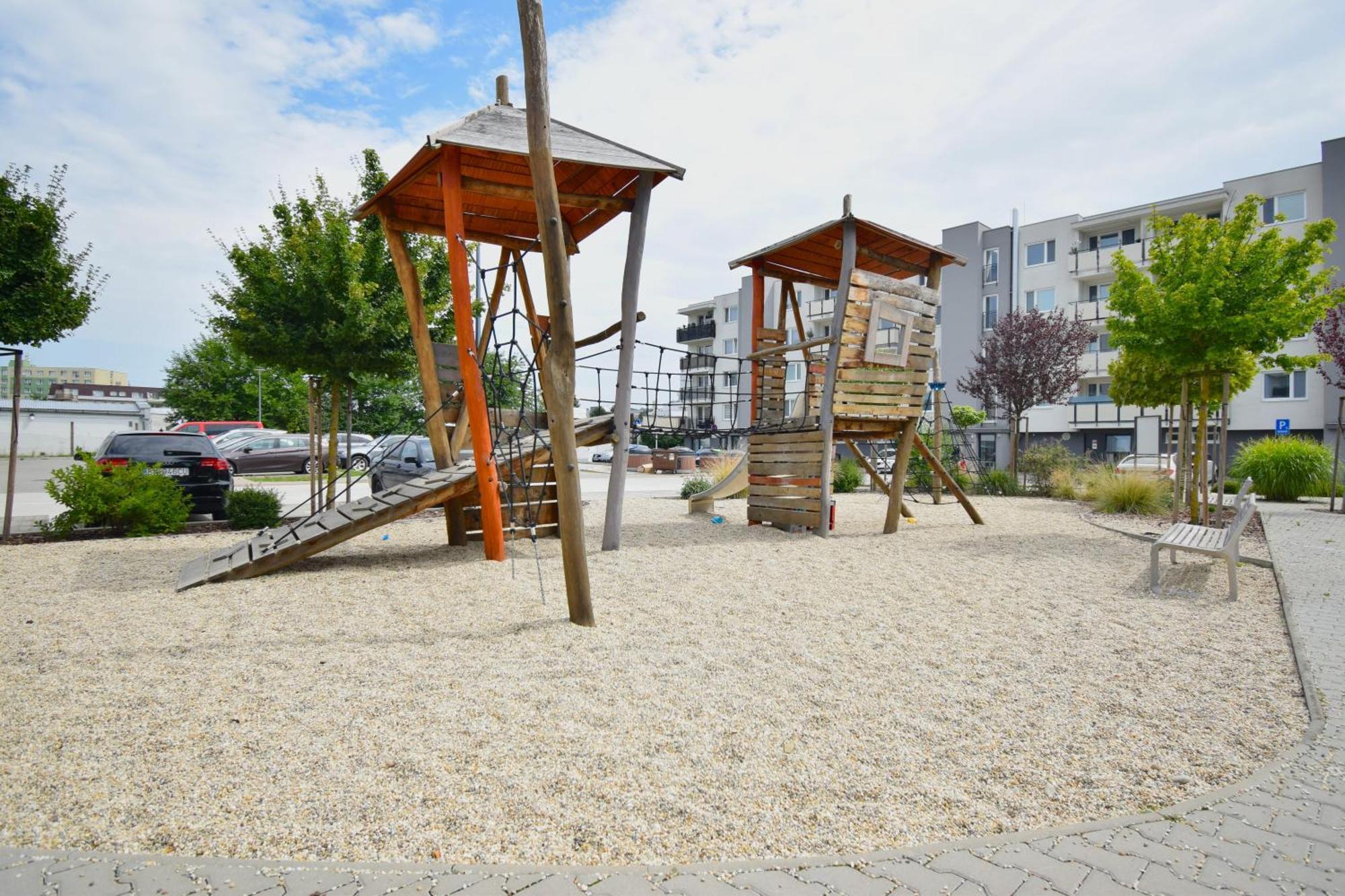 Apartman Zlatovska 22B Trenčín Zewnętrze zdjęcie